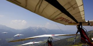 Corinna Schwiegershausen - hang gliding action