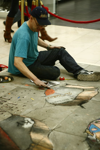 Джулиан Бийвър в България