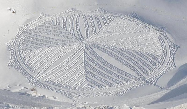 Изкуство върху сняг от Саймън Бек