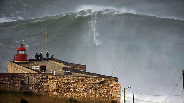 garrett mcnamara Big Wave Surfing Record 2013