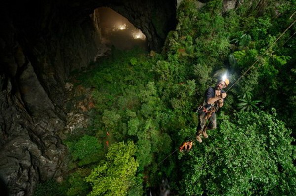 Един от отвесите на Hang Son Doong