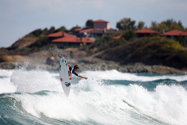 SURFING THE WILD EAST from BLICKINSFREIE 