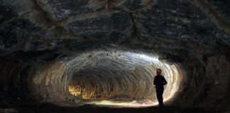 Hang Doi (пещера на прилепите)