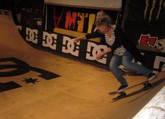 Дамски скейт вечери и уроци в Skateclub Grindhouse