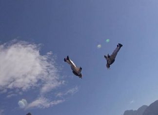 Wingsuit Freestyle Soul Flyers