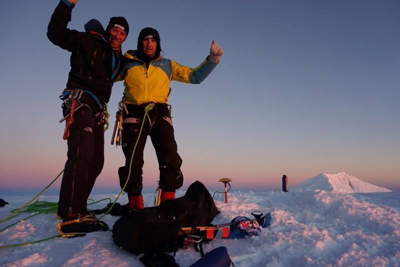  Bulgarian Antarctic Expedition: Summits of Tangra Mountain