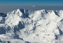 Склонът на Дончови Караули заснет след най-обилния снеговалеж за миналия сезон.