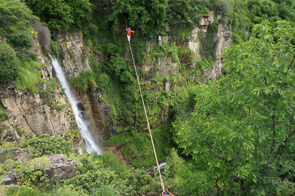 "МЪЖО" - 54 м дължина, 41 м височина, водопадът край село Бов