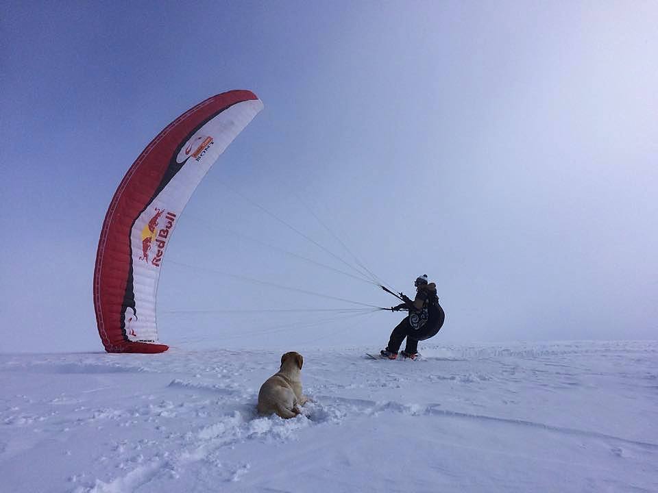 Весо Овчаров – парапланер със сноуборд