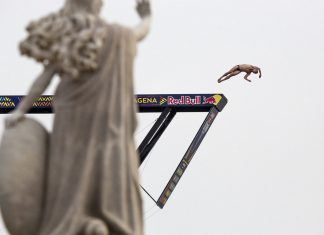 Red Bull Cliff Diving 2015