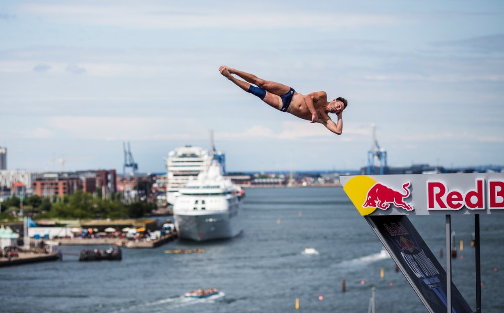 Блейк Олдридж. Снимка: Red Bull Cliff Diving