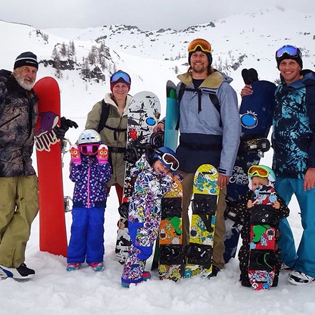 Снимка: thesnowboardingfamily @ instagram