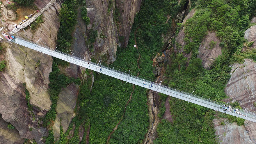 Стъклен мост в Китай