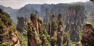 Zhangjiajie climbing China