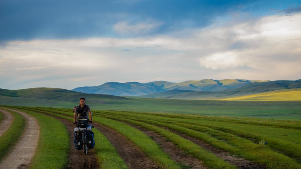 62 000 км през 48 държави с колело