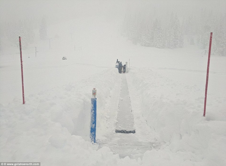 На ски през юли