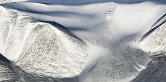 Арктика: величествени ледници и царствени планини