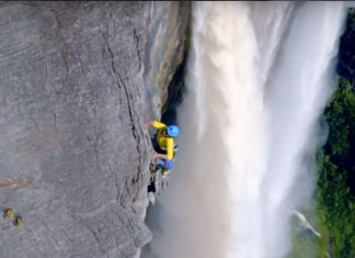 Катерене по най-високия водопад в света