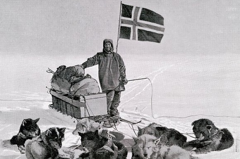 Резултат с изображение за „експедицията на Робърт Скот, достигнали Южния полюс.“