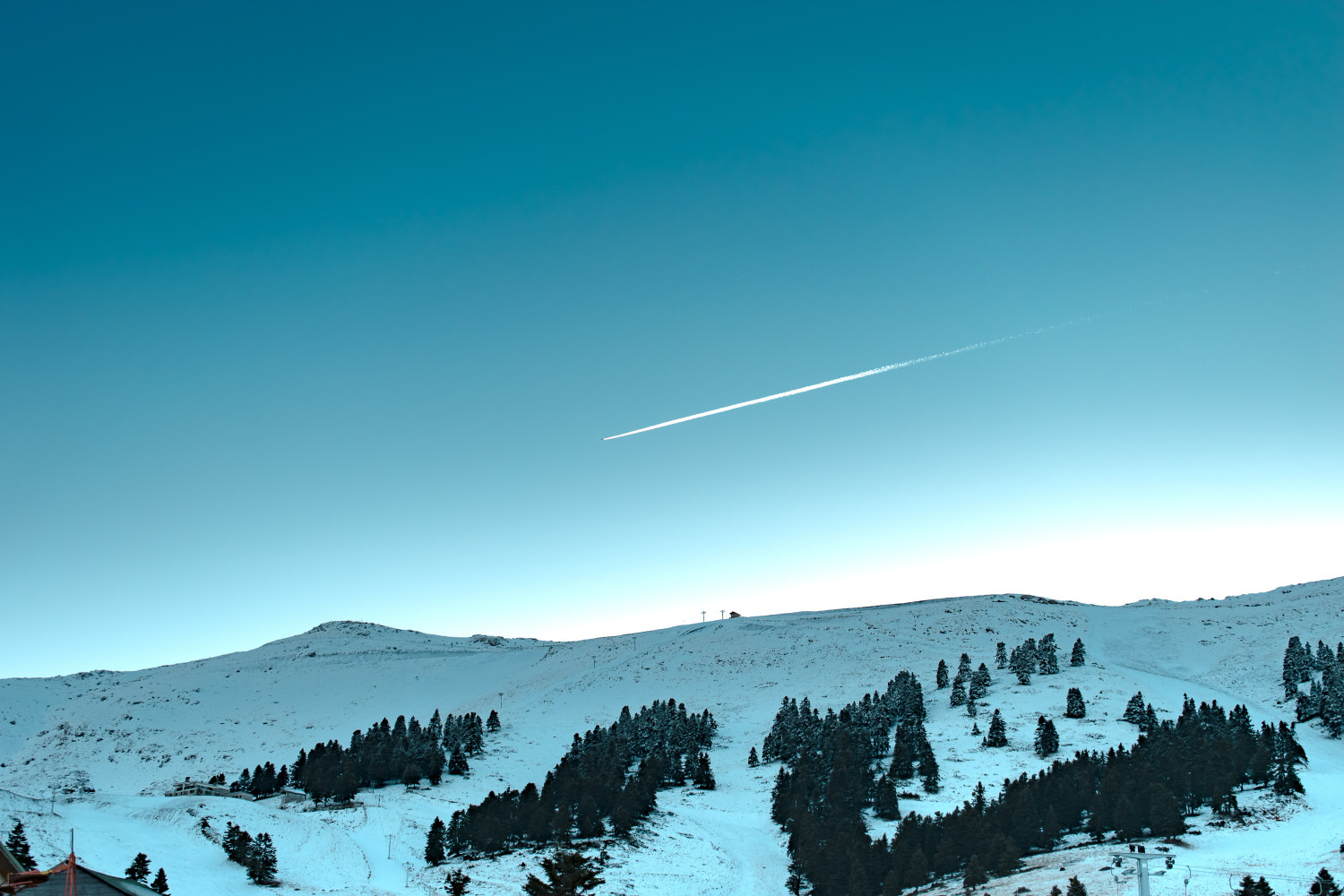 jason-blackeye-HG9ls-X3RGM-unsplash (1)