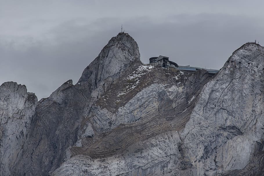 pilatus-kulm-hotel-pilatus-mountain-switzerland