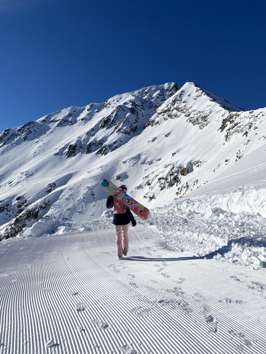 Лора Тенева от Snowboarding GIRLS Bansko