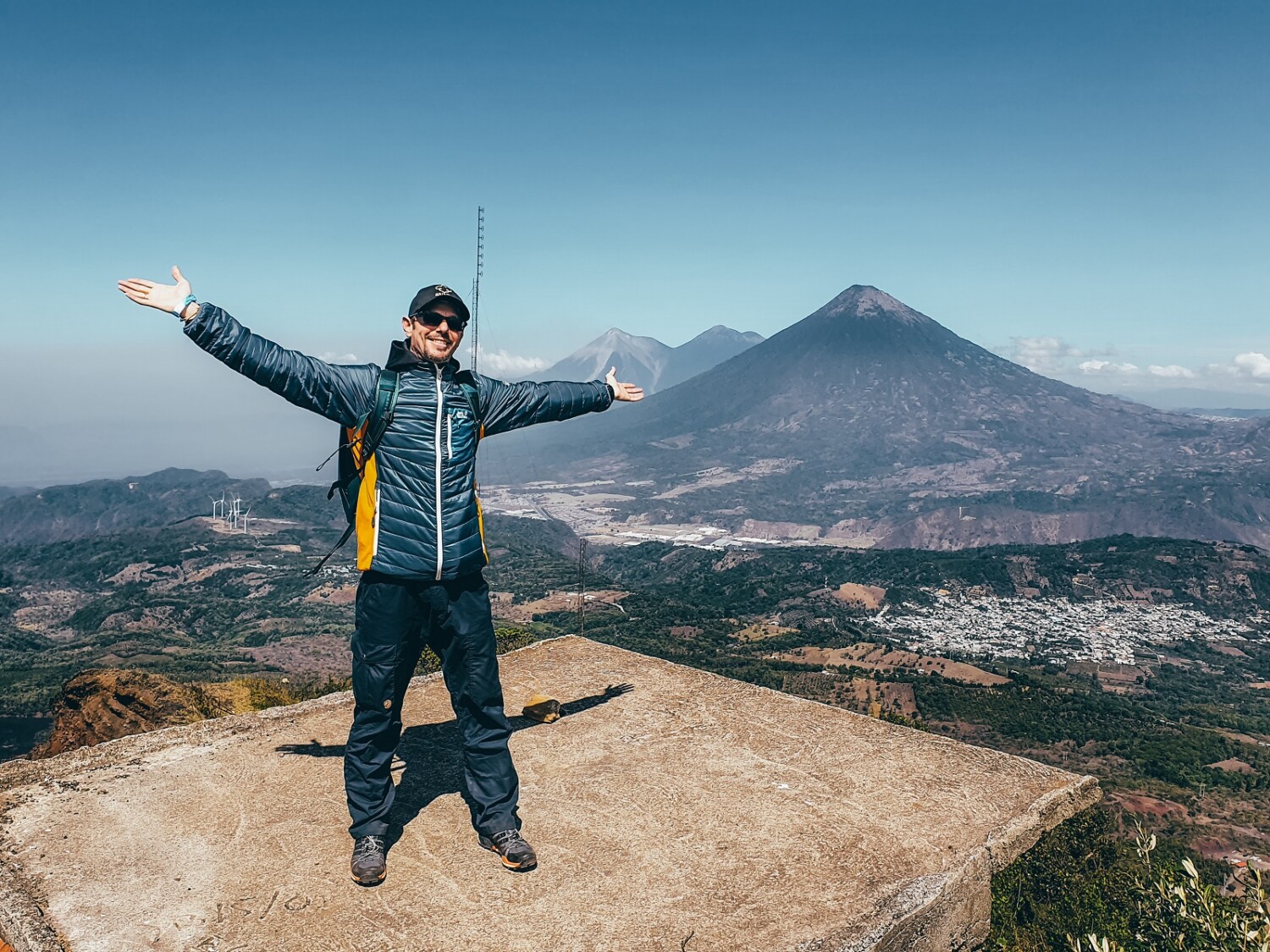 Петер с Adidas Terrex с GORE-TEX на вулкан Пакая, Гватемала