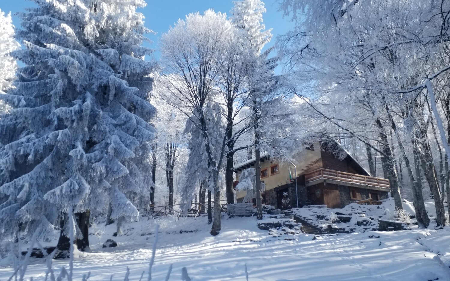 Хижа "Камен дел"