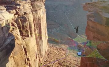 Мики и Пърпъл се качват на 125 метра над земята над каньон в Юта за своята сватбена церемония