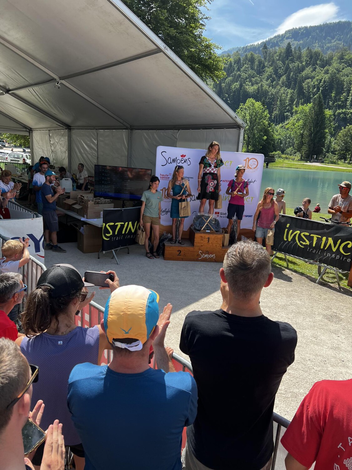 Мария Николова по време на награждаването на Ultra Trail du Haut Giffre - UTHG 