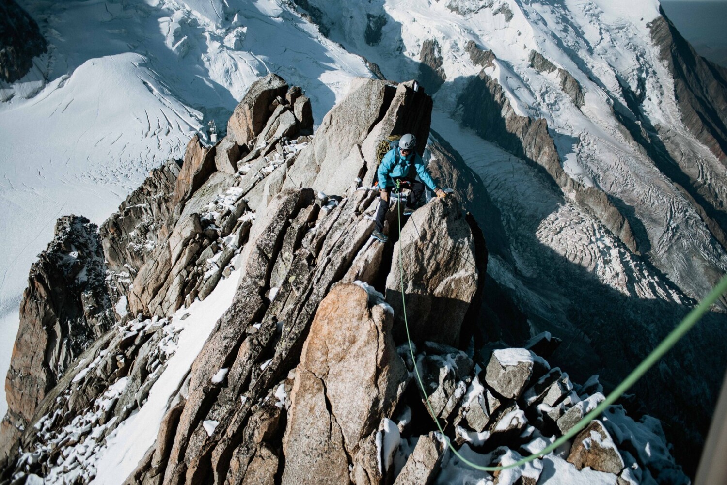 В подножието на Gendarme des Cosmiques в масива Aiguille du Midi 