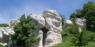 Природните феномени на България: Каменната сватба