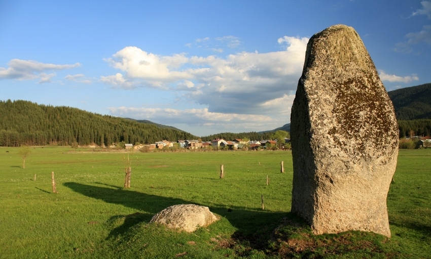 Природните феномени на България: Побит камък (Западни Родопи) 