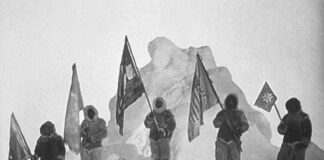 1909 г.: Групата на Пири на мястото, което смятат за Северния полюс