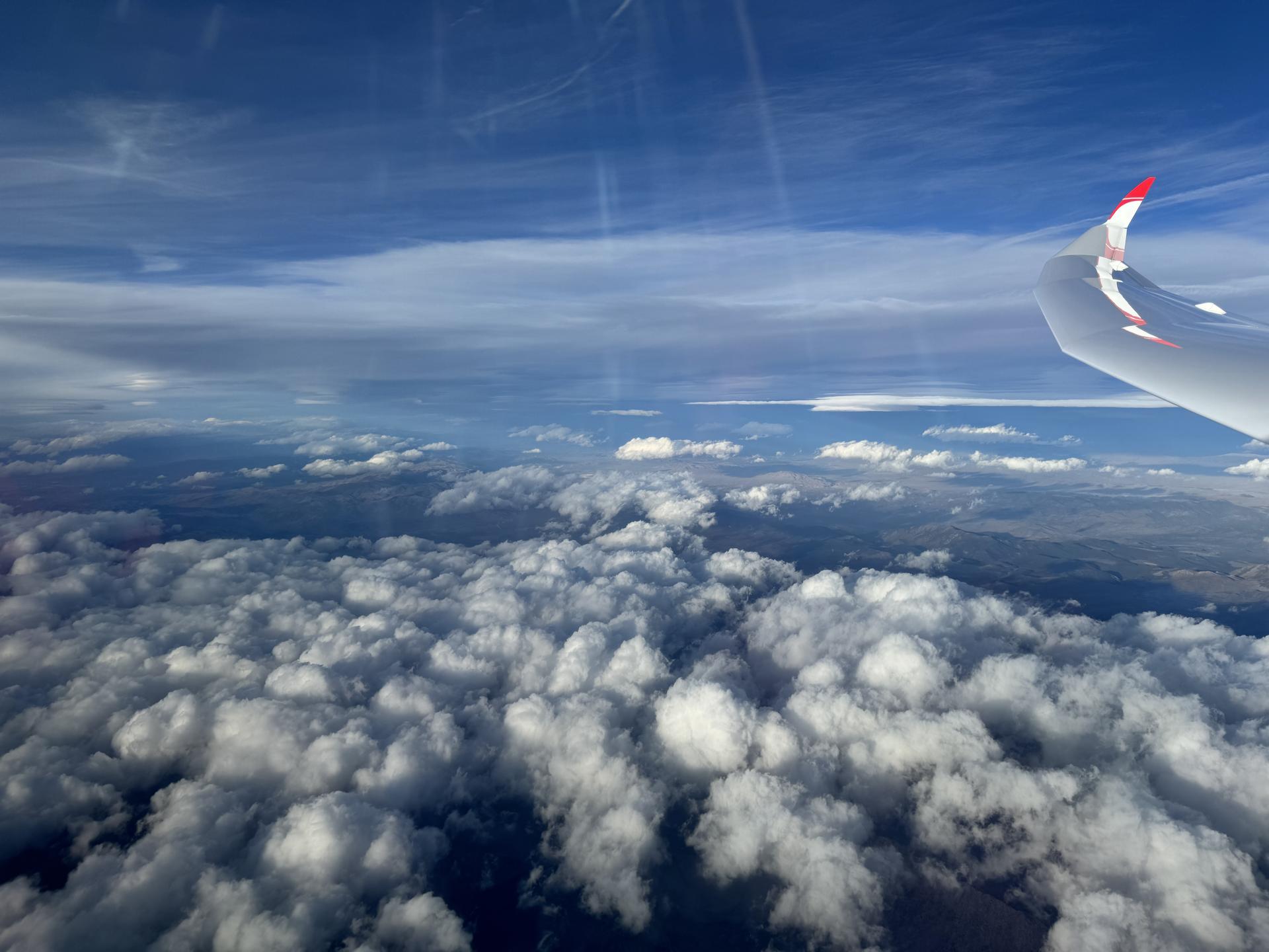 Безмоторно летене над облаците