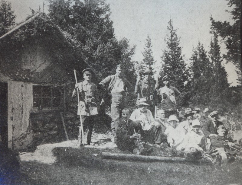 Землянката на мястото на хижа Алеко, 1922 г. 