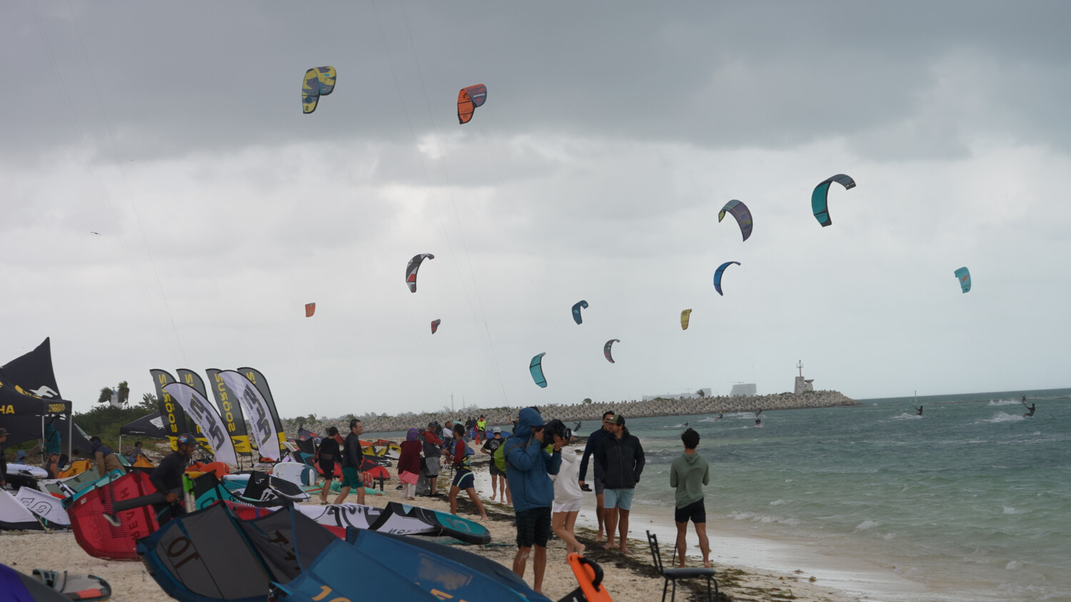 Атмосфера от състезанието Mayan Wind Fest