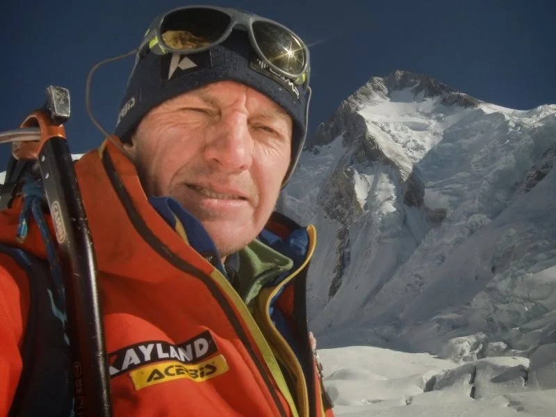 Денис Урубко по време на опита си за зимно соло изкачване на Гашербрум I (януари 2024 г.)