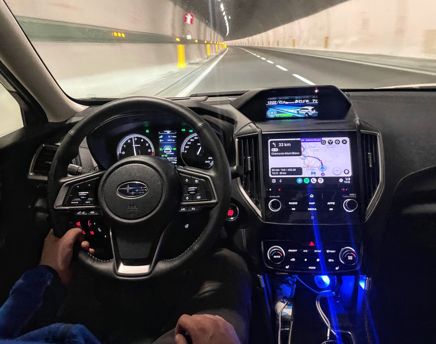 До Шамони със Subaru Forester: По-голямата част от магистралата през облас Аоста е в тунели.