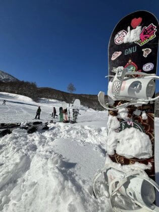 Свеж сняг в курорта Масадрао в Япония има всяка седмица