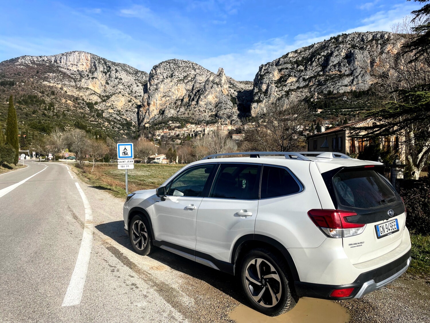 Moustiers-Sainte-Marie, Вердон, Южна Франция снимка:360mag