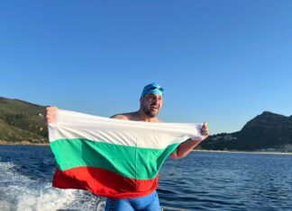 Петър Стойчев е първият българин, преплувал Гибралтар по правилата на Oceans seven