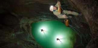 Спасителна акция в пещера Верьовкина