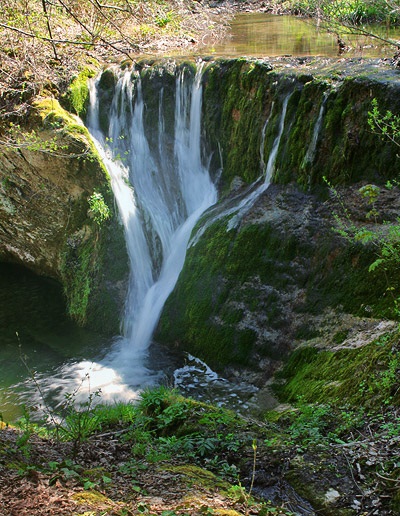Водопад Орлов камък, Горни чифлик