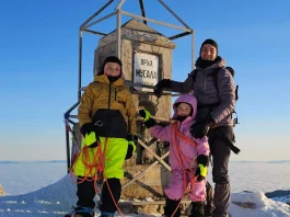 Драгомир, Яна и Борис Павлови на връх Мусала