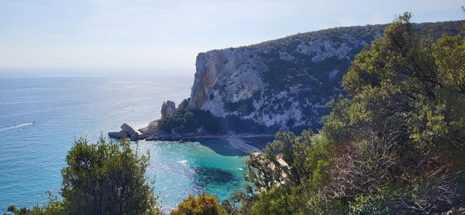 По маршрута, който води до Кала Луна