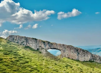 Крали Маркова дупка