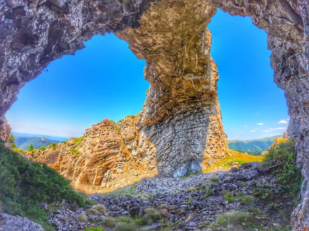 Крали Маркова дупка