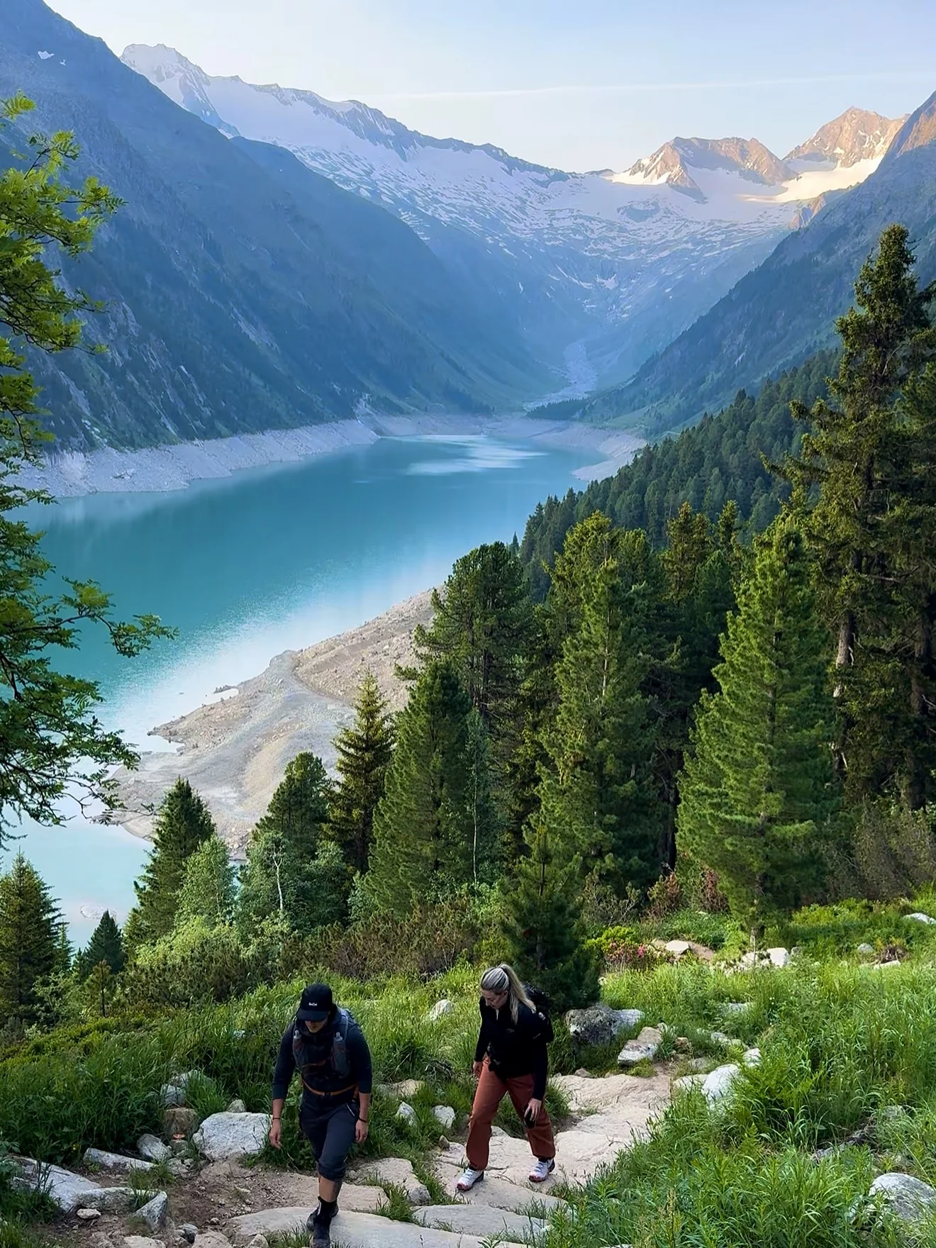 По пътеката към хижа Олперерхюте