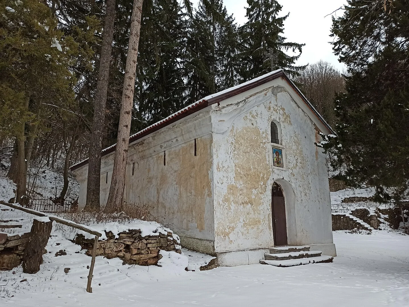 Манастир „Св. Архангел Михаил“ (Бухово)